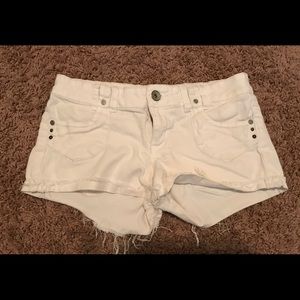 LEI white cutoff shorts